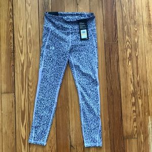 NWT under armour women’s leggings. Size small